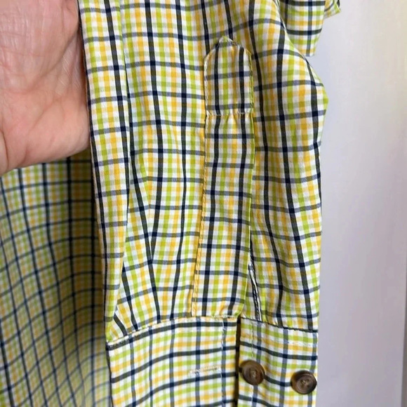 Men’s  plaid long sleeve shirt. - Picture 4 of 10